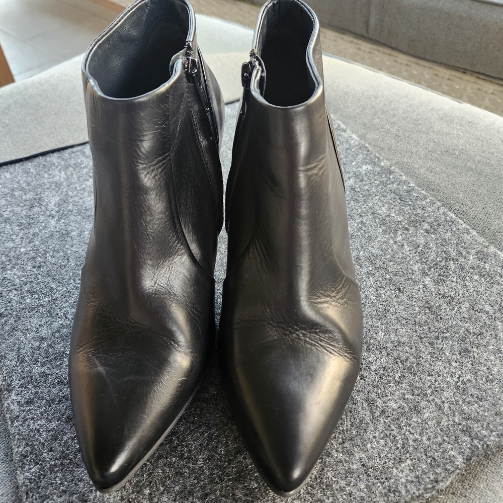 Paul Green Tatum Ankle Booties Black Leather Size 5.5